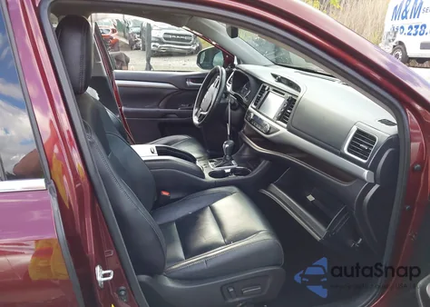 2017 Toyota Highlander Xle z USA, uszkodzony, nr VIN 5TDJZRFH1HS439471